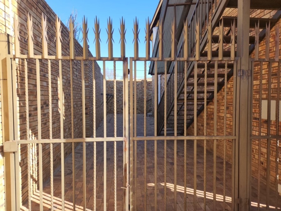 To Let 3 Bedroom Property for Rent in Evans Park Gauteng