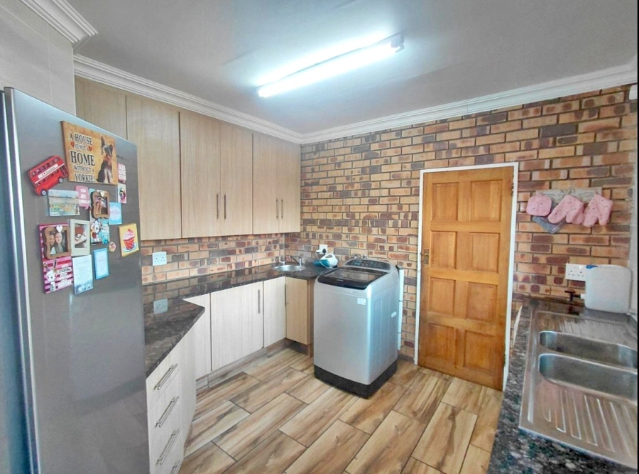 4 Bedroom Property for Sale in Ferryvale Gauteng