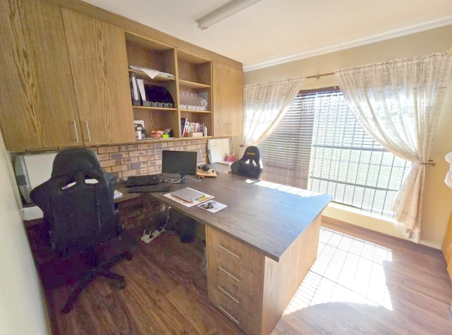 4 Bedroom Property for Sale in Ferryvale Gauteng