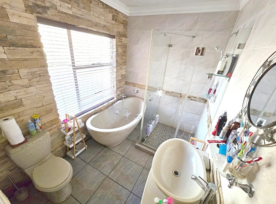 4 Bedroom Property for Sale in Ferryvale Gauteng