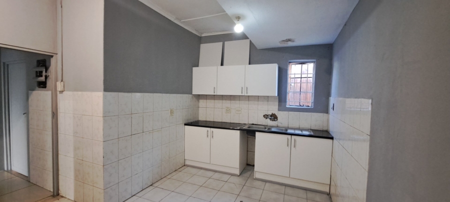 To Let 3 Bedroom Property for Rent in Edenvale Central Gauteng