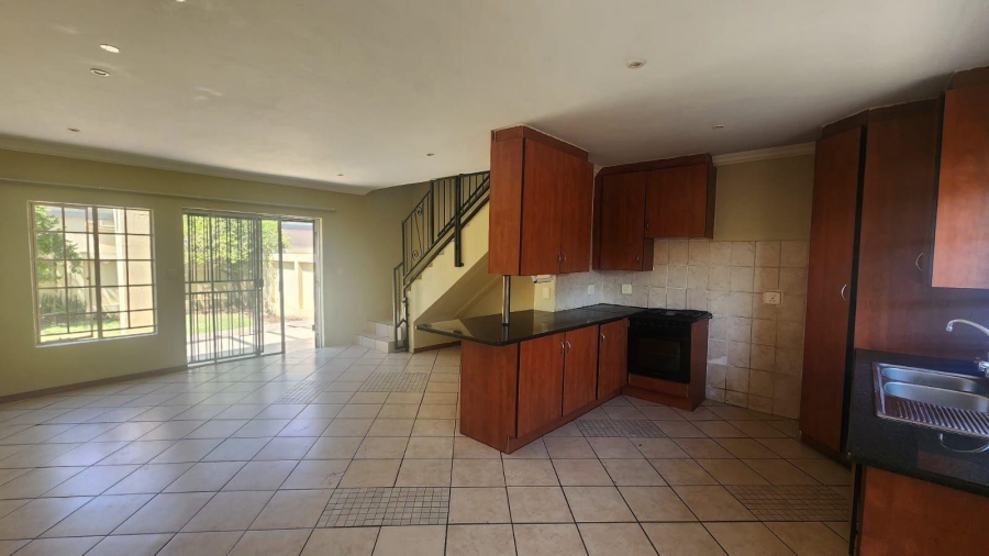3 Bedroom Property for Sale in Annlin Gauteng