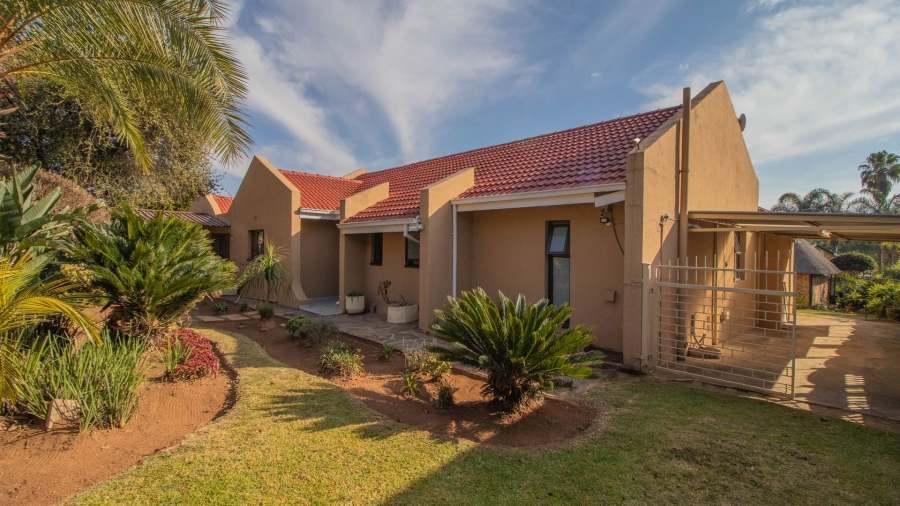3 Bedroom Property for Sale in Birchleigh North Gauteng