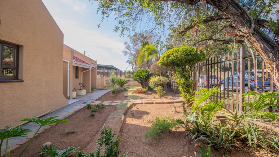 3 Bedroom Property for Sale in Birchleigh North Gauteng