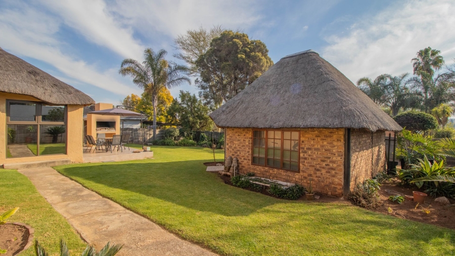 3 Bedroom Property for Sale in Birchleigh North Gauteng