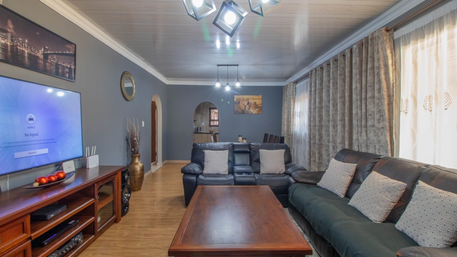 3 Bedroom Property for Sale in Birchleigh North Gauteng