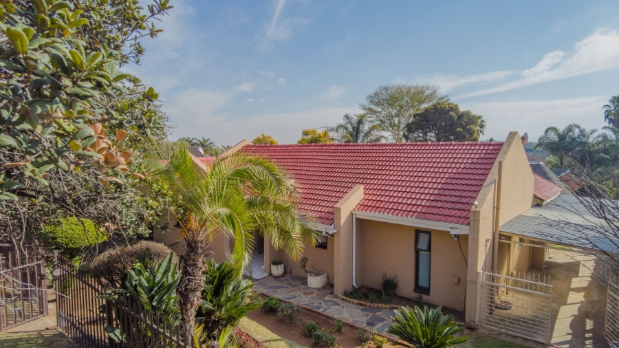 3 Bedroom Property for Sale in Birchleigh North Gauteng