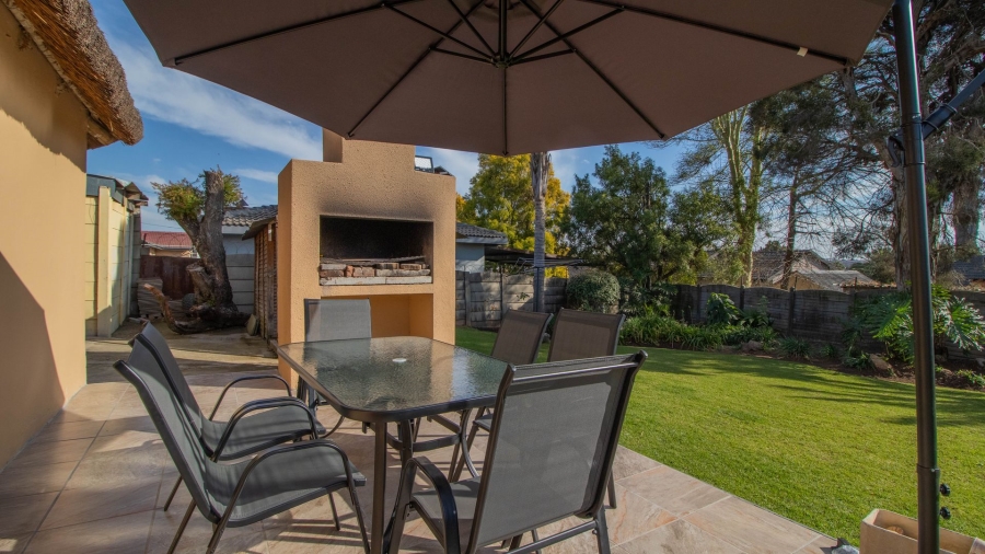 3 Bedroom Property for Sale in Birchleigh North Gauteng