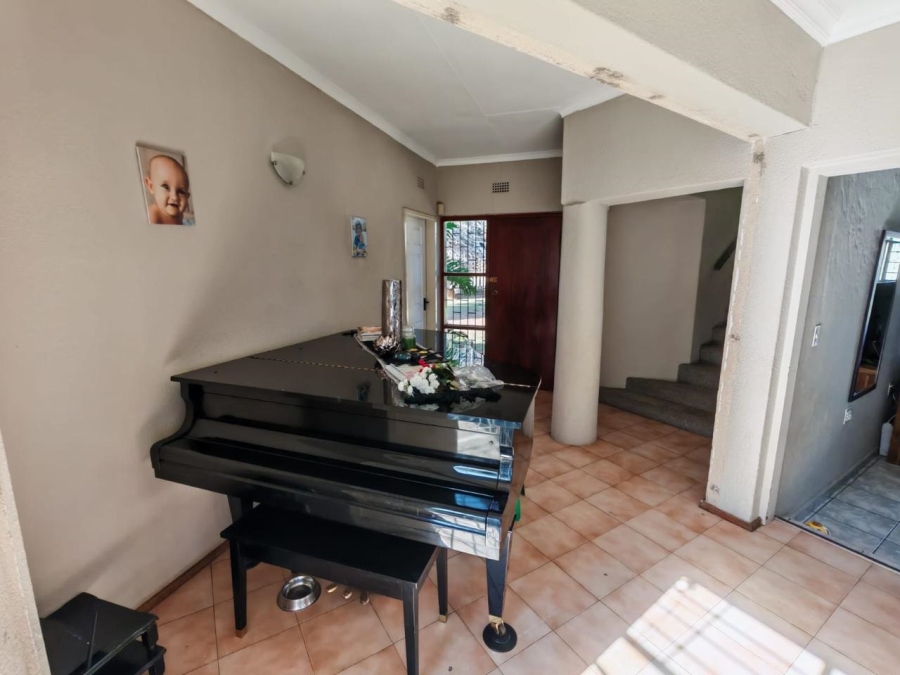 2 Bedroom Property for Sale in Glen Marais Gauteng