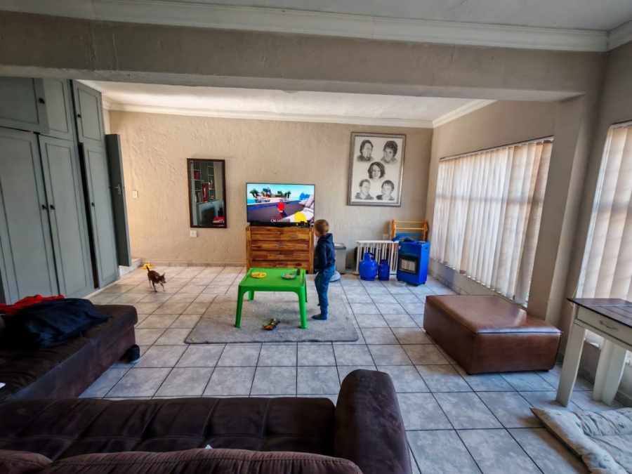 2 Bedroom Property for Sale in Glen Marais Gauteng