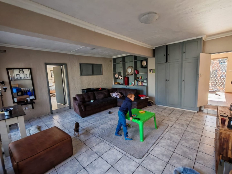 2 Bedroom Property for Sale in Glen Marais Gauteng
