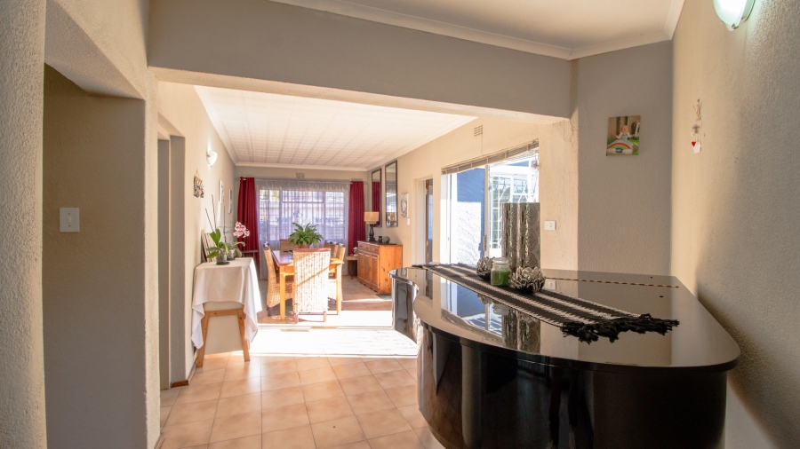 2 Bedroom Property for Sale in Glen Marais Gauteng