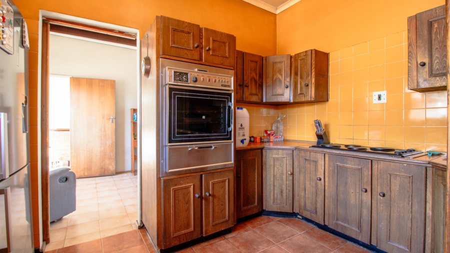 2 Bedroom Property for Sale in Glen Marais Gauteng