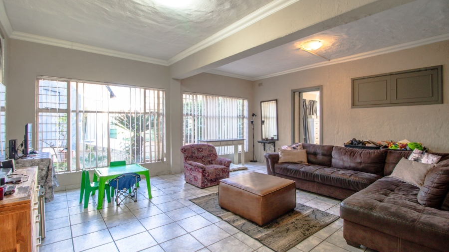 2 Bedroom Property for Sale in Glen Marais Gauteng