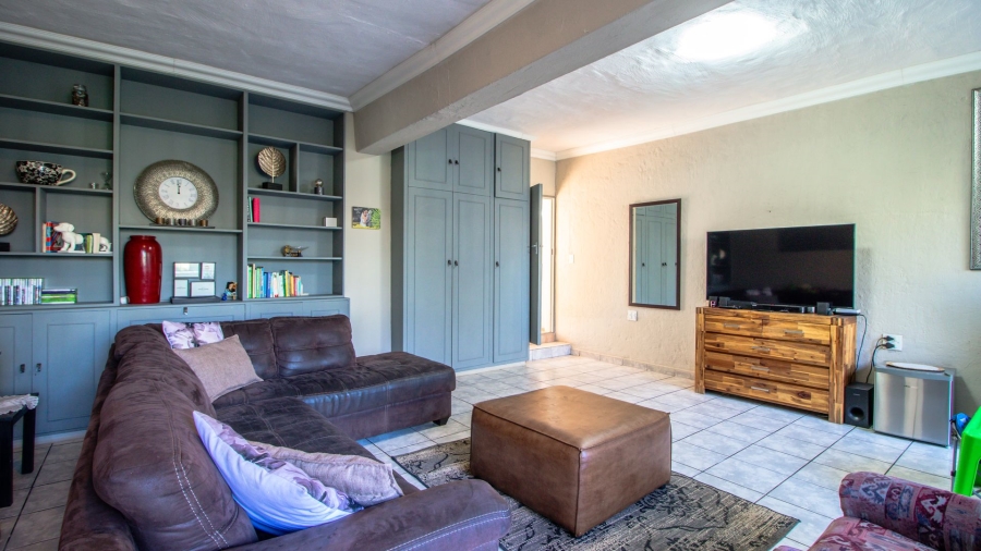 2 Bedroom Property for Sale in Glen Marais Gauteng