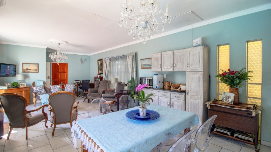 2 Bedroom Property for Sale in Glen Marais Gauteng