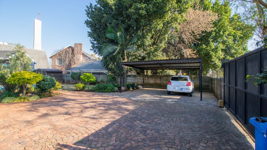 2 Bedroom Property for Sale in Glen Marais Gauteng