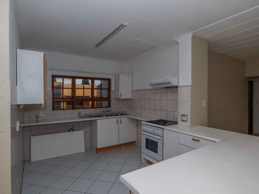 3 Bedroom Property for Sale in Dowerglen Gauteng