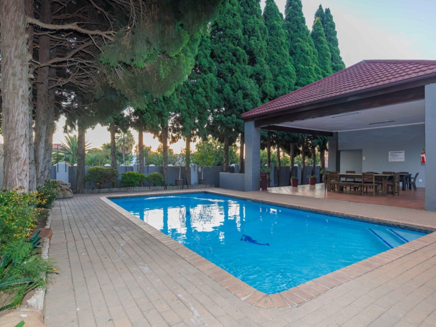 3 Bedroom Property for Sale in Dowerglen Gauteng