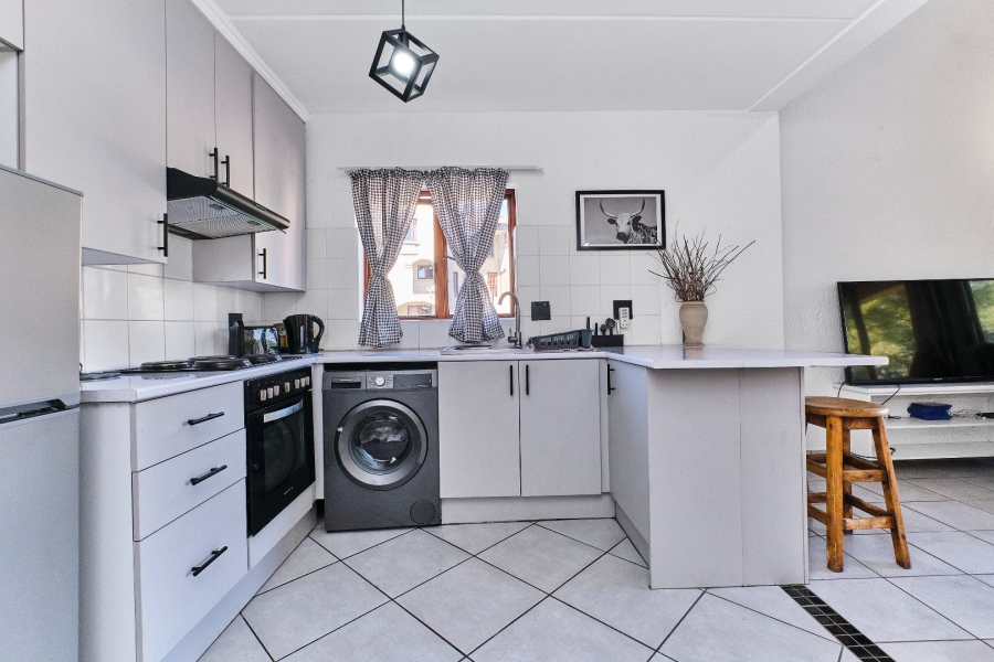 To Let 1 Bedroom Property for Rent in Randpark Ridge Gauteng