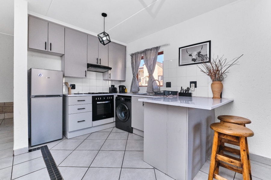 To Let 1 Bedroom Property for Rent in Randpark Ridge Gauteng