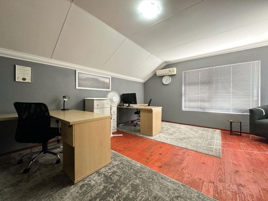 3 Bedroom Property for Sale in Glen Marais Gauteng