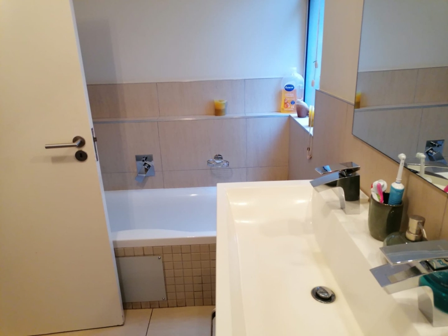2 Bedroom Property for Sale in Morningside Hills Gauteng