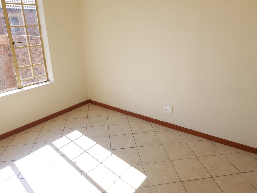 To Let 2 Bedroom Property for Rent in Mooikloof Ridge Gauteng