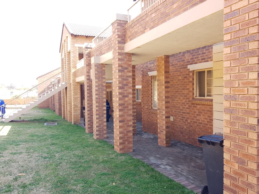 To Let 2 Bedroom Property for Rent in Mooikloof Ridge Gauteng