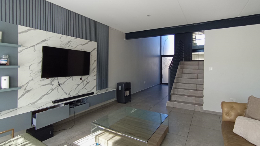 3 Bedroom Property for Sale in Crowthorne AH Gauteng