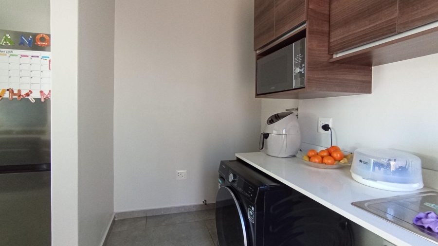 3 Bedroom Property for Sale in Crowthorne AH Gauteng