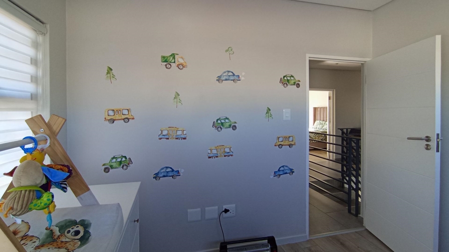 3 Bedroom Property for Sale in Crowthorne AH Gauteng