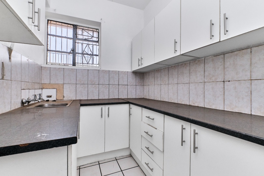 To Let 1 Bedroom Property for Rent in Delarey Gauteng