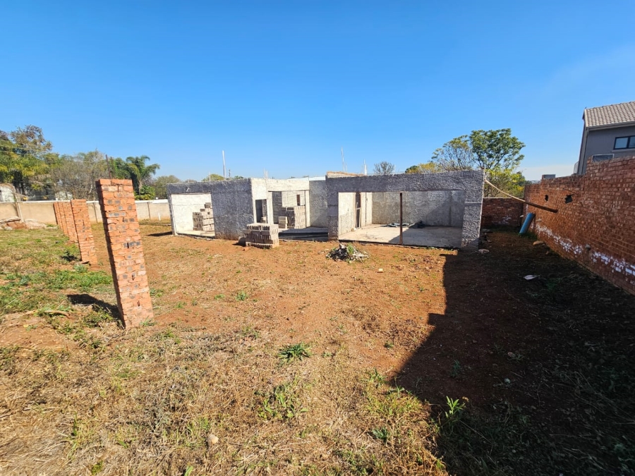  Bedroom Property for Sale in Eldoraigne Gauteng