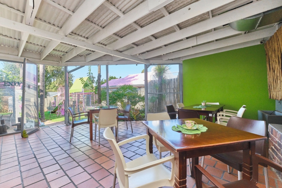  Bedroom Property for Sale in Florida Park Gauteng