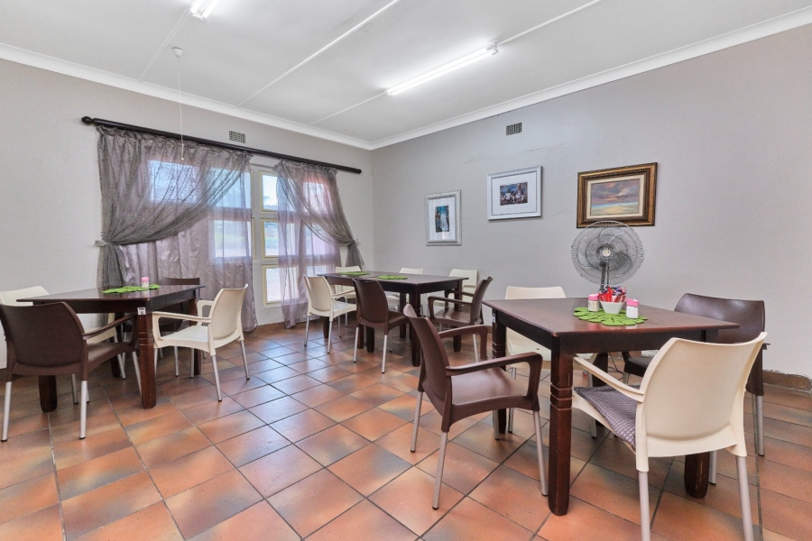  Bedroom Property for Sale in Florida Park Gauteng