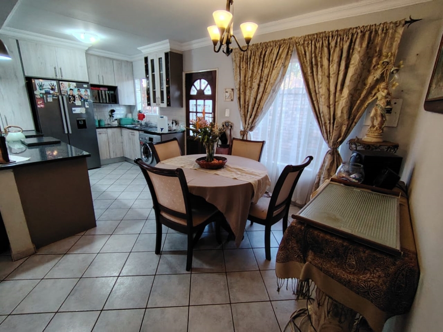 3 Bedroom Property for Sale in Wierdaglen Estate Gauteng