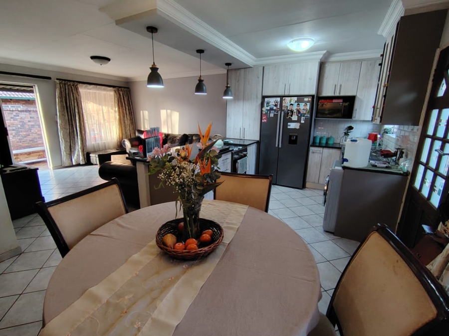 3 Bedroom Property for Sale in Wierdaglen Estate Gauteng