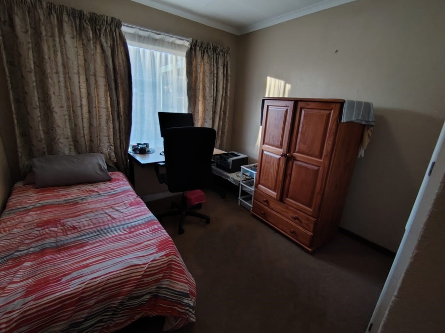 3 Bedroom Property for Sale in Wierdaglen Estate Gauteng