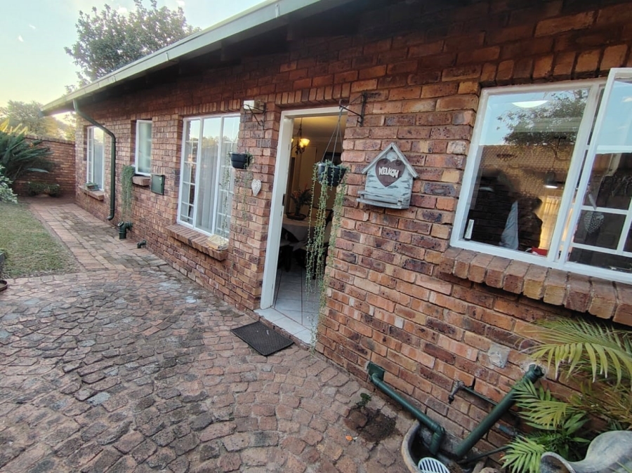 3 Bedroom Property for Sale in Wierdaglen Estate Gauteng