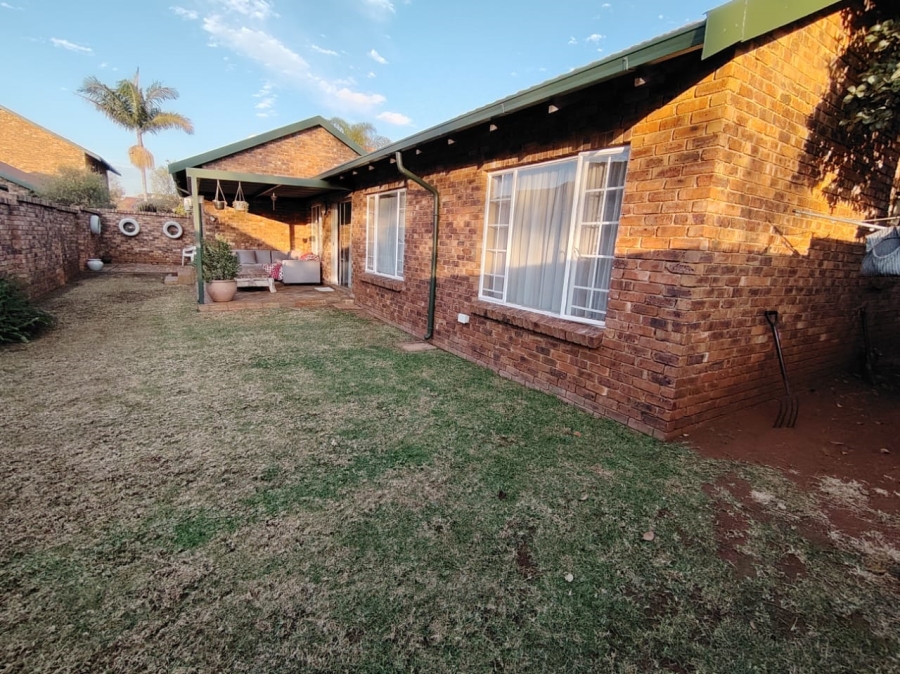3 Bedroom Property for Sale in Wierdaglen Estate Gauteng