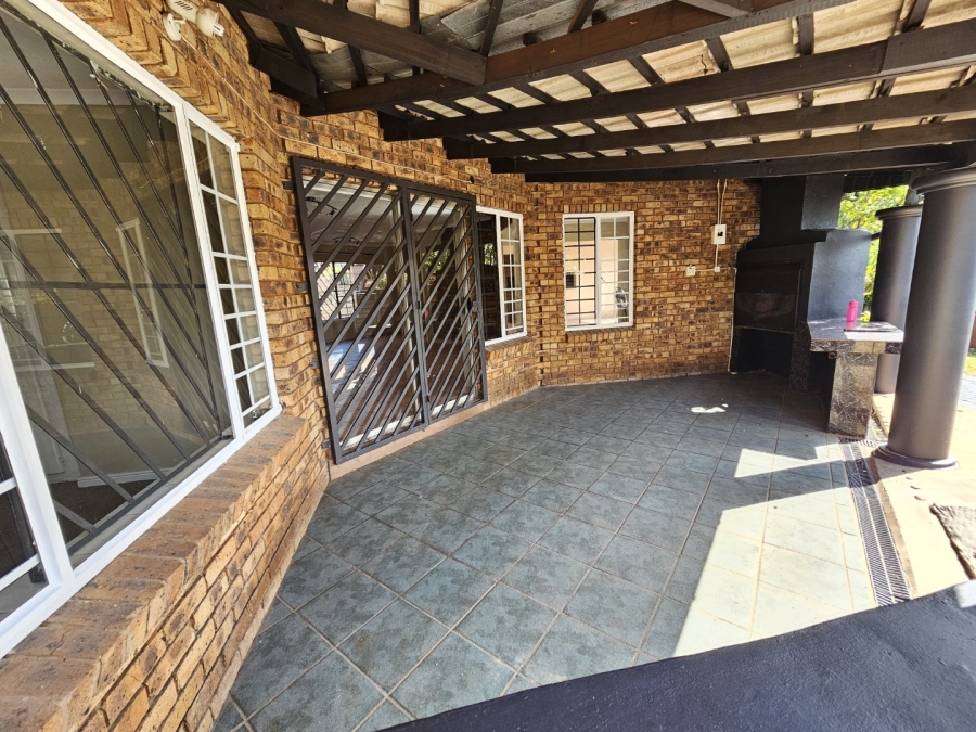 4 Bedroom Property for Sale in Doornpoort Gauteng