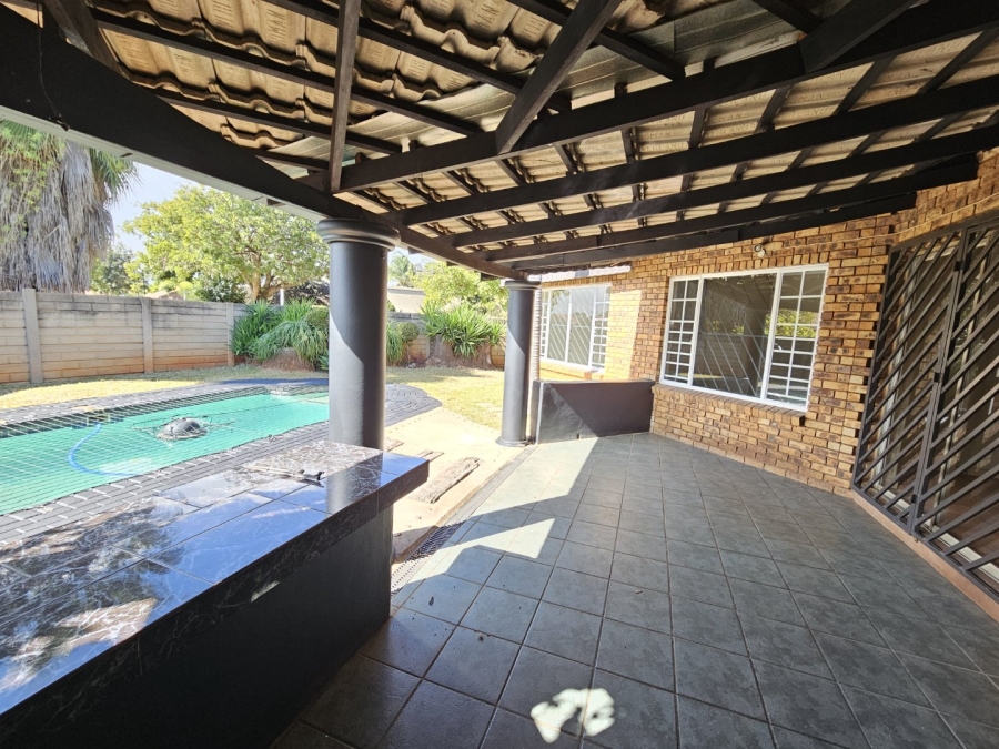 4 Bedroom Property for Sale in Doornpoort Gauteng