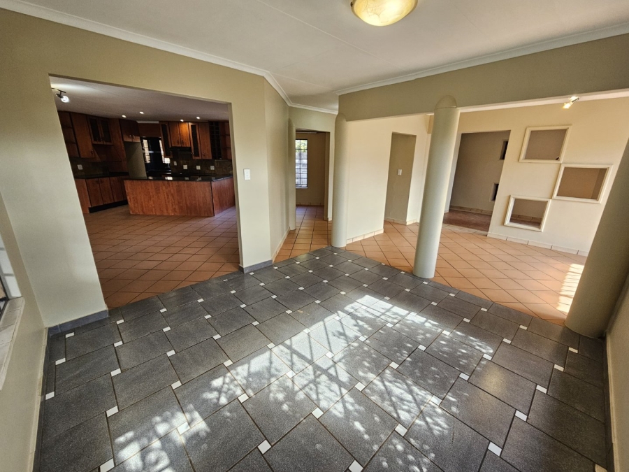 4 Bedroom Property for Sale in Doornpoort Gauteng