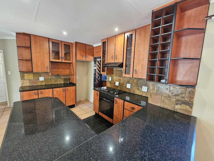 4 Bedroom Property for Sale in Doornpoort Gauteng