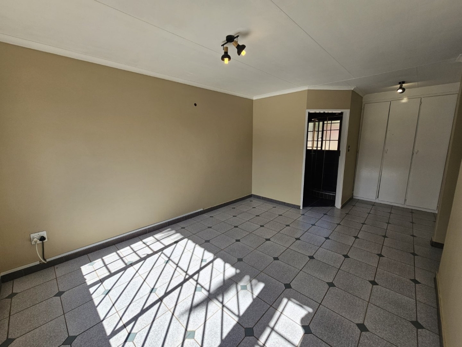 4 Bedroom Property for Sale in Doornpoort Gauteng
