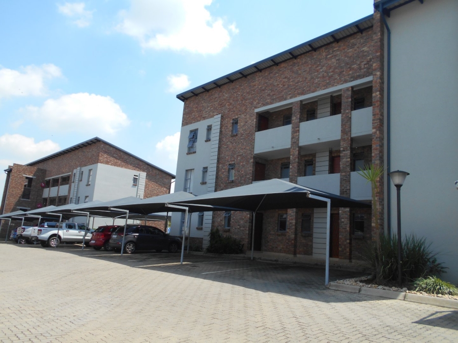 To Let 2 Bedroom Property for Rent in Rooihuiskraal North Gauteng