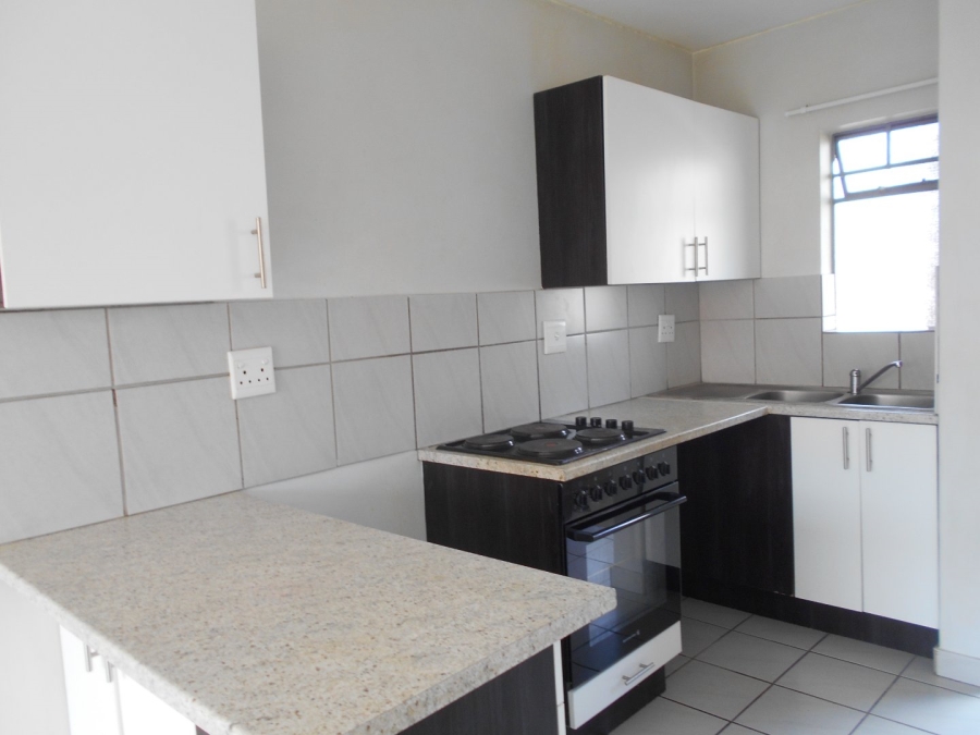 To Let 2 Bedroom Property for Rent in Rooihuiskraal North Gauteng