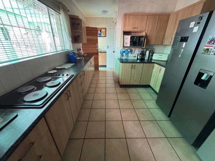 3 Bedroom Property for Sale in Glen Marais Gauteng