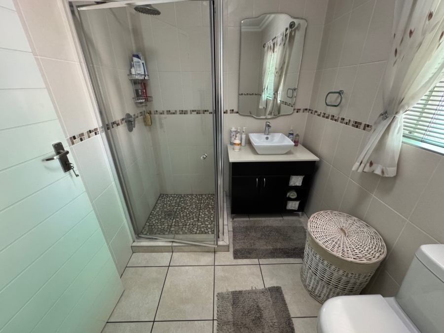 3 Bedroom Property for Sale in Glen Marais Gauteng